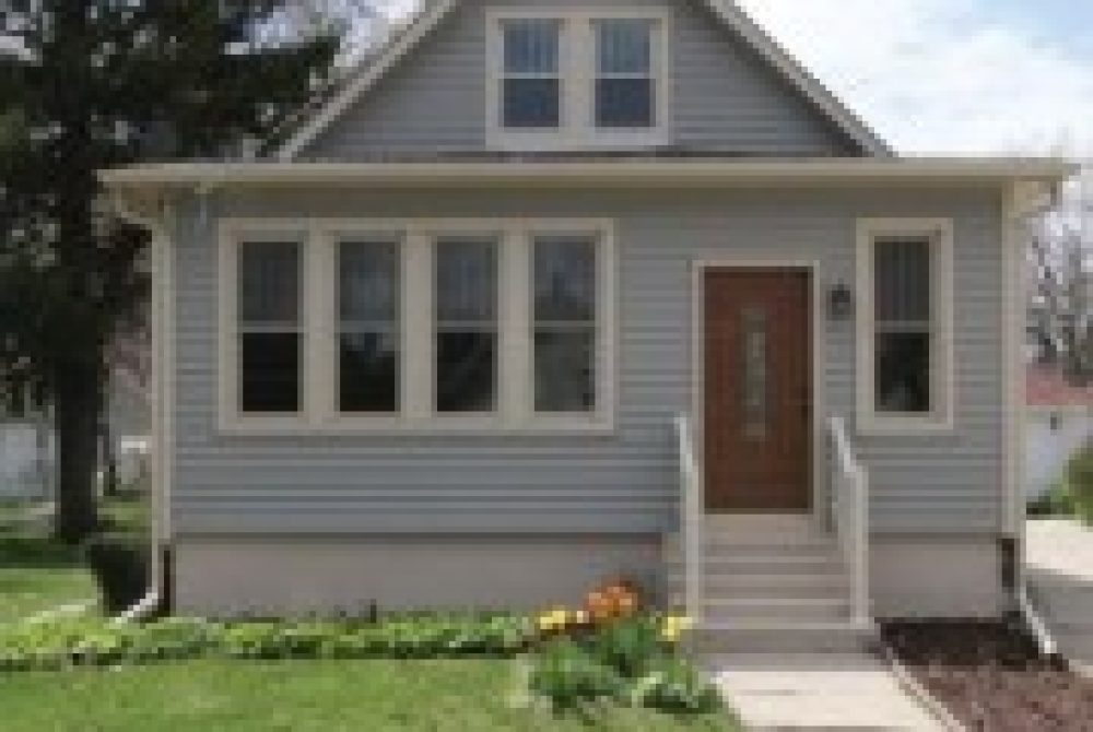House-Pic1-180x180