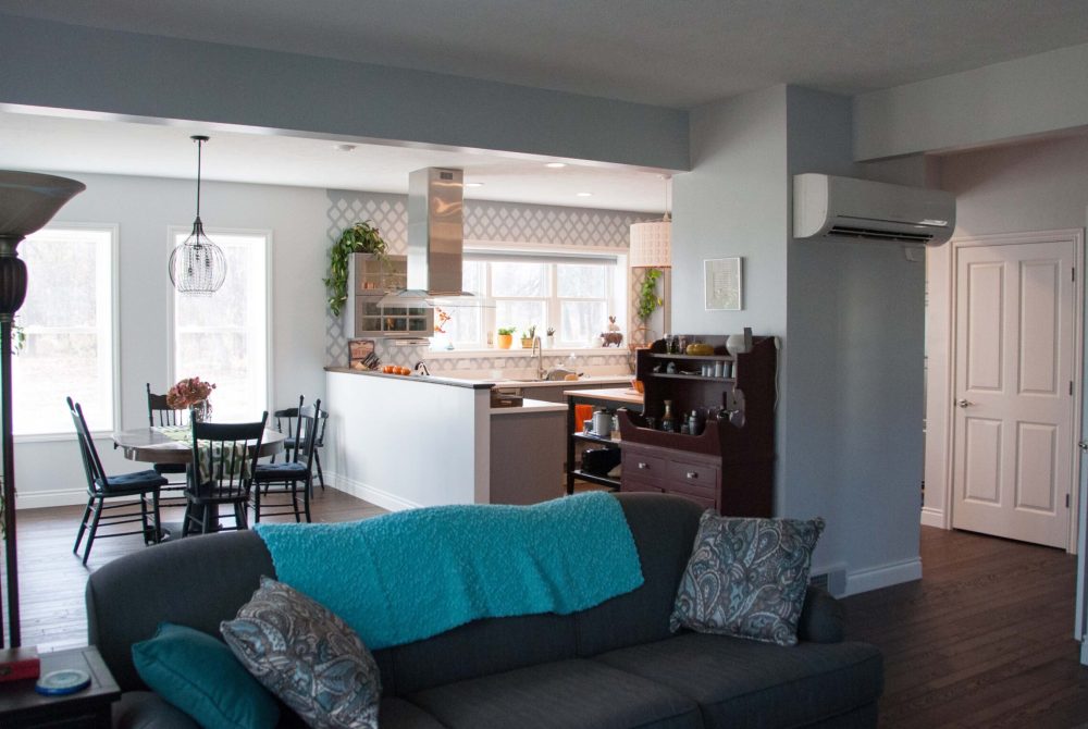 Sandy-Cove-living-room