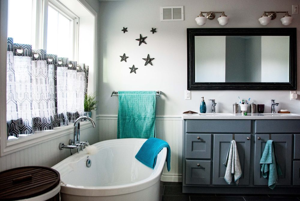 Sandy-Cove-master-bath